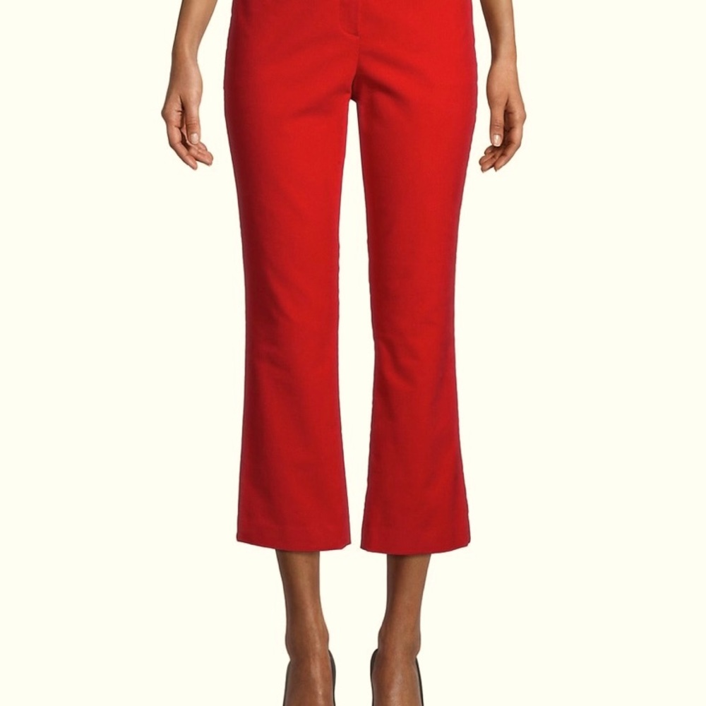 GAP Cotton and spandex. Lovely red colour.  Capri